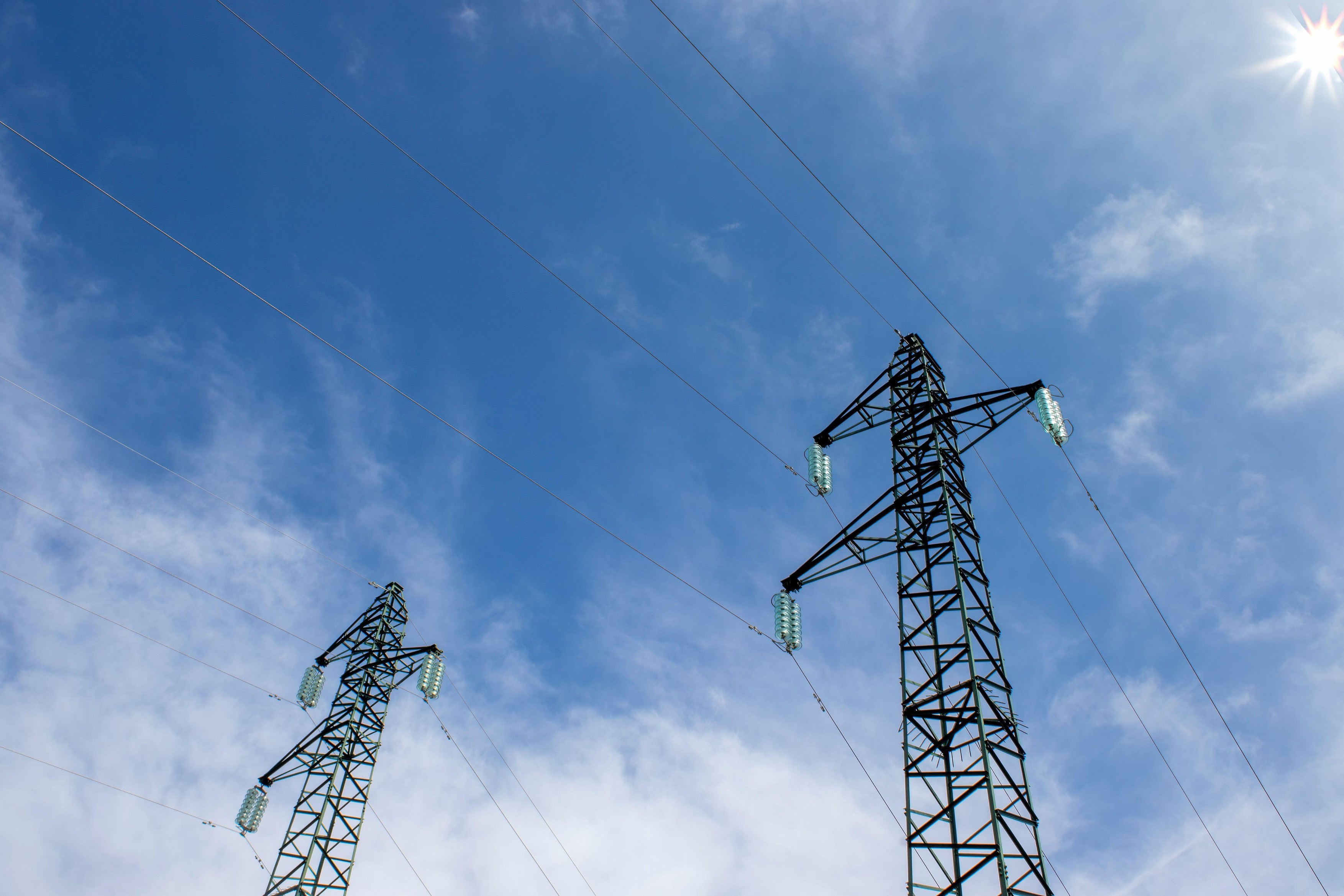 Statele baltice au anunțat că se vor deconecta de la reţeaua electrică rusească în 2025
