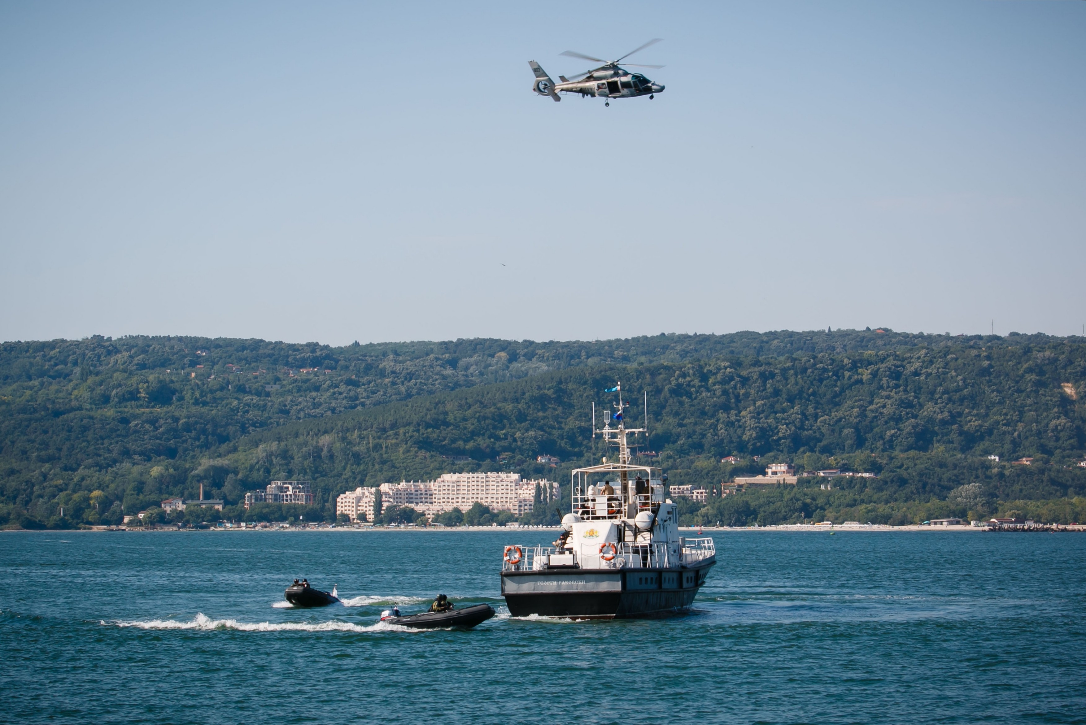 Alertă în Bulgaria după incidentul de la Costinești. Marina bulgară monitorizează minele din Marea Neagră