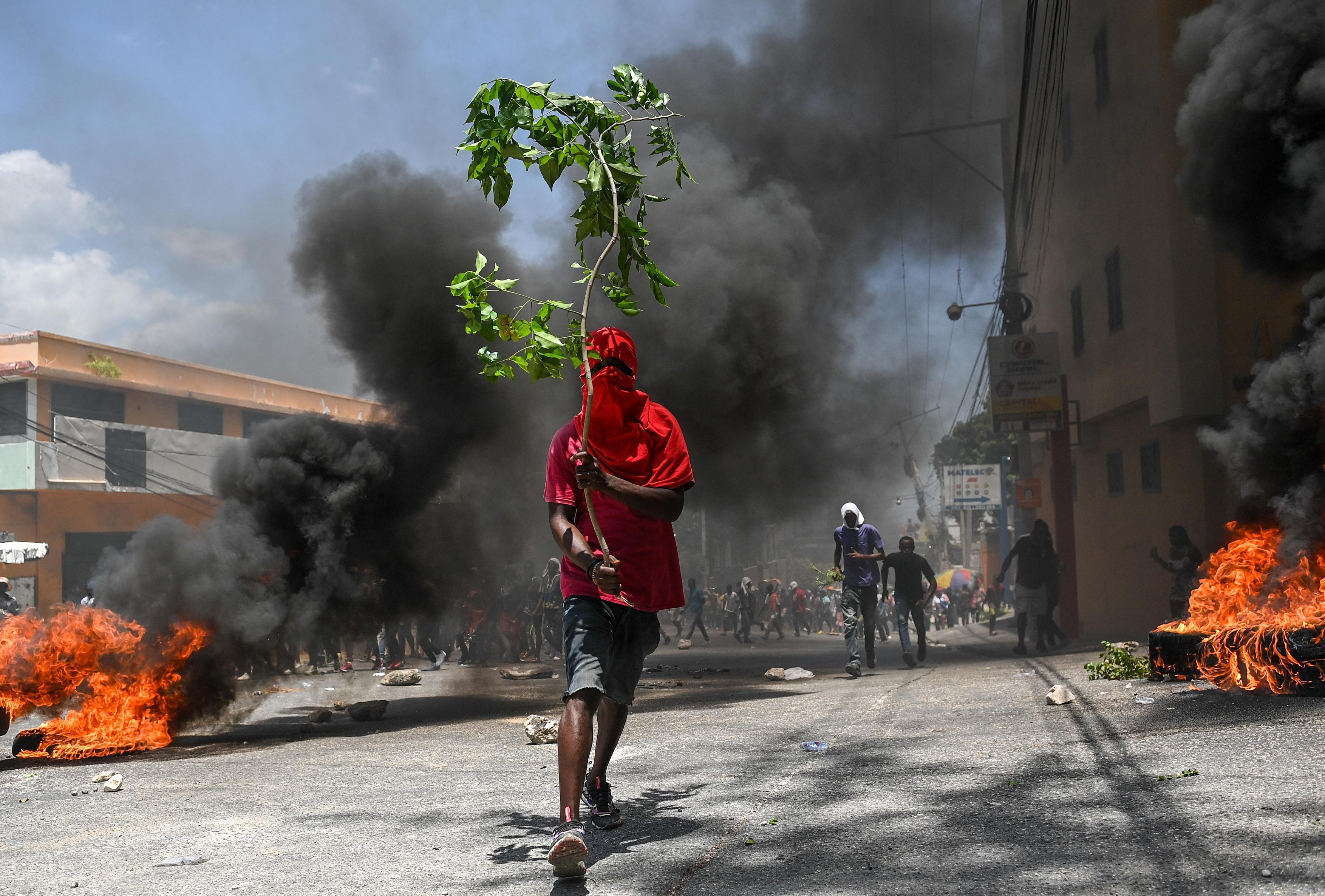 Violență de nedescris, violuri, copii răpiți, crime. Haiti, un stat neputincios în lupta cu bandele criminale