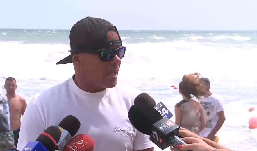 Salvamar atacat cu pietre de turiști supărați că nu au voie în apă: M-a smucit foarte agresiv, am căzut și am dat cu capul de skijet