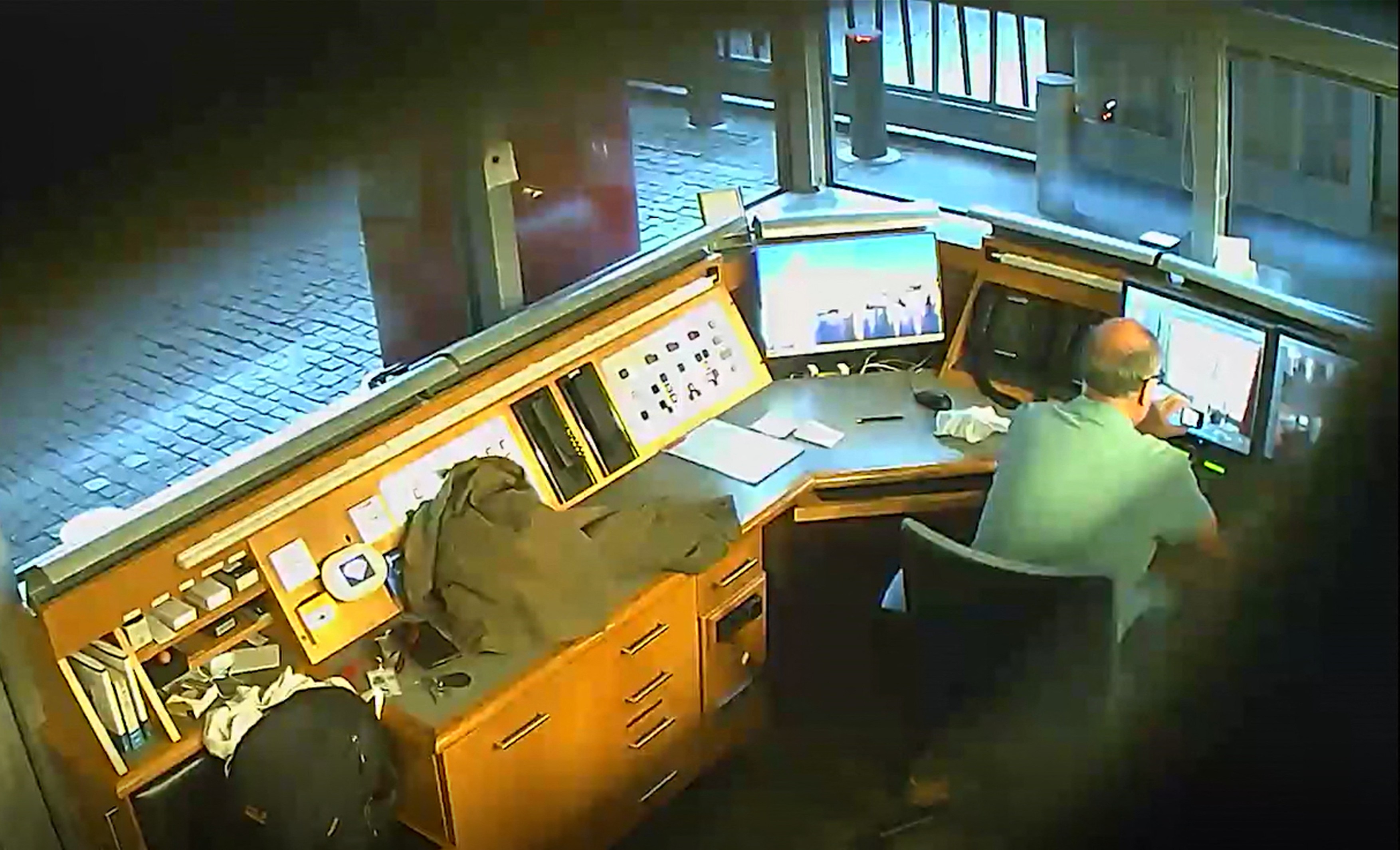 Expulzarea sutelor de diplomați a complicat viața spionilor ruși. Moscova, nevoită să apeleze la „celulele adormite”