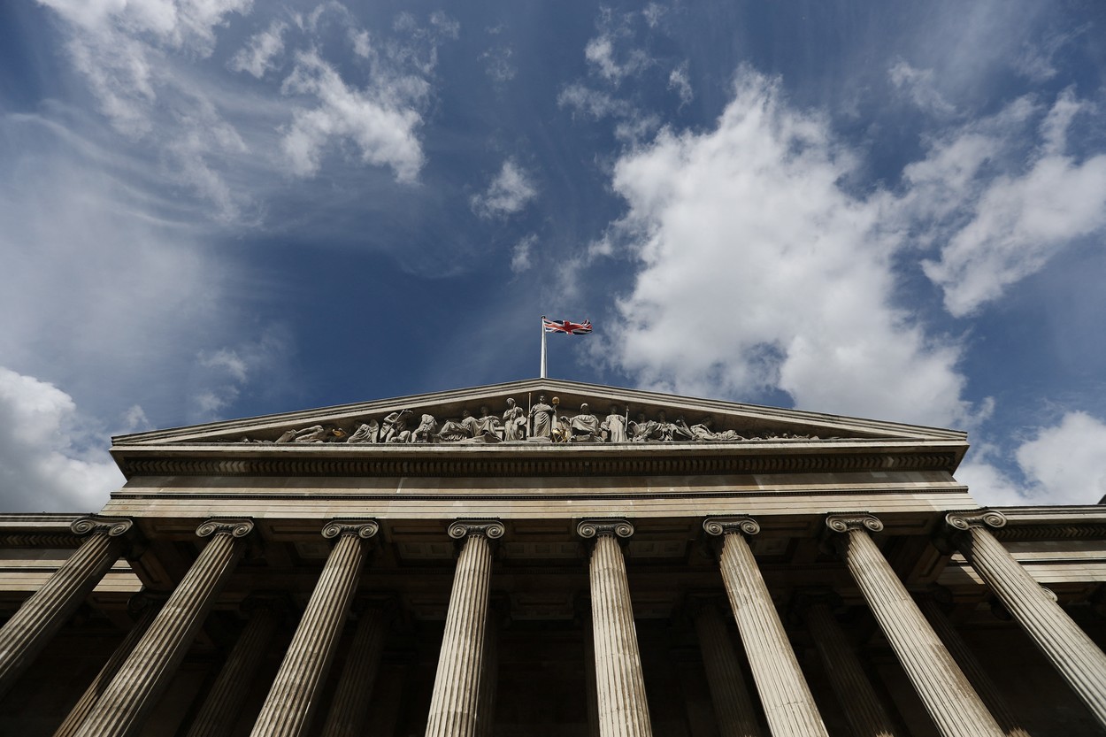 Directorul British Museum şi-a dat demisia după ce mai multe artefacte au fost furate