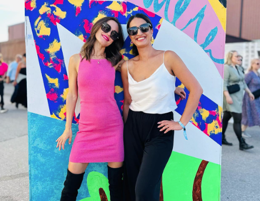 De la rochie mini roz la rochii transparente cu cizme înalte. Sanna Marin a atras toate privirile la un festival de muzică din Helsinki