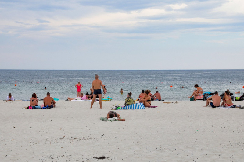 Vacationers Enjoy The Beach - Odesa