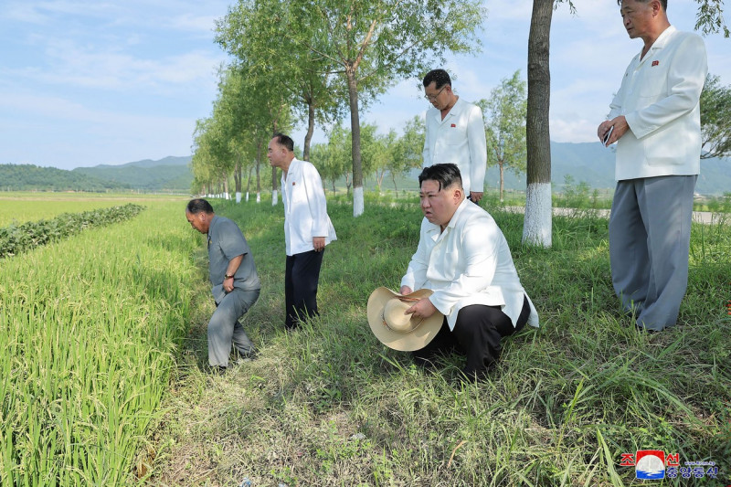 kim jong un a vizitat ferme in coreea de nord