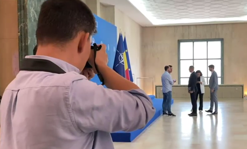 Povestea oamenilor care fotografiază realitatea: Octav Ganea, fotojurnalist: Poți strânge într-un singur cadru multe informații