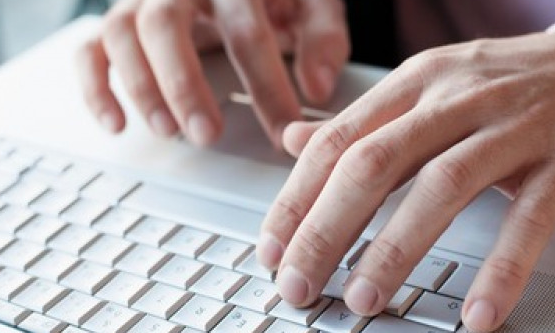 Preoți germani, în centrul unui scandal, după ce au accesat site-uri pornografice chiar de pe computerele bisericii
