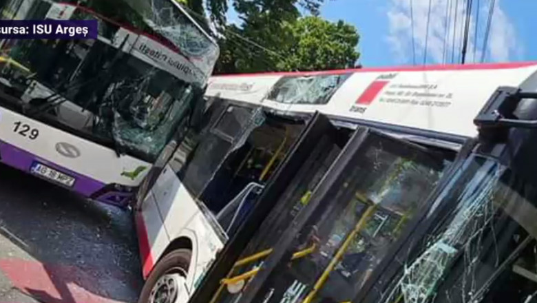 autobuze implicate in accident
