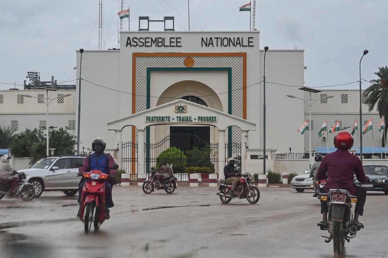 Junta din Niger anunță că și-a făcut guvern. Între timp, statele din regiune se pregătesc să intervină militar