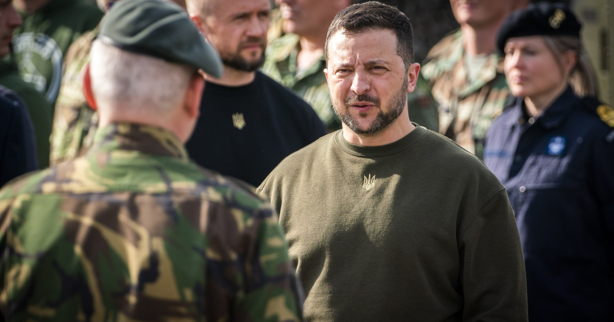 Ucraina începe o reformă a forţelor armate. Zelenski anunță solde mai mari și demobilizări treptate