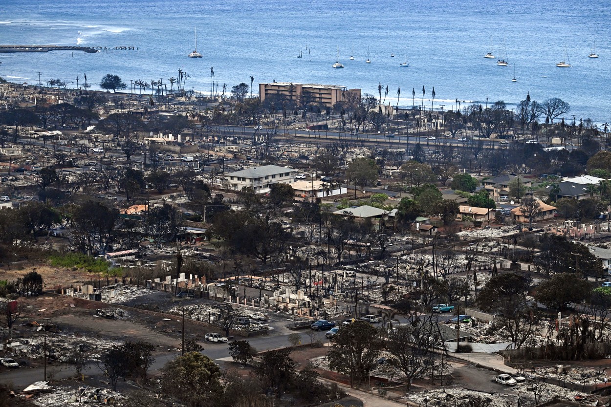 „Sărim în ocean sau ardem”. Localnicii spun că în Hawaii este „Iadul pe pământ”, din cauza incendiilor care ard necontrolat