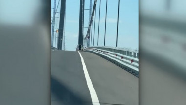 Podul peste Dunăre de la Brăila are deja primele probleme