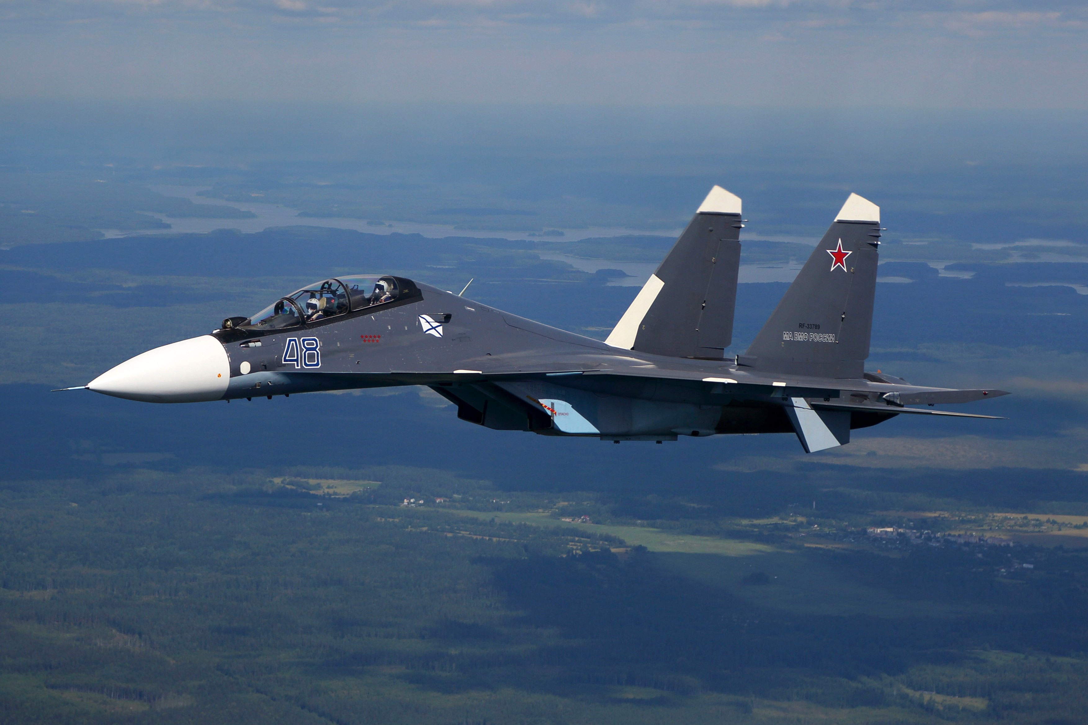 Un avion rusesc de luptă Suhoi Su-30 s-a prăbușit în regiunea Kaliningrad