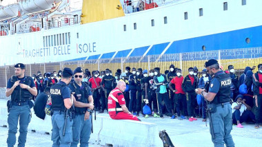 Migranți în Lampedusa