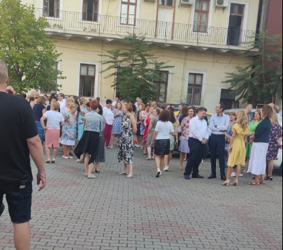 Activitate blocată la Trezorerii și Fisc. Cu câteva ore înainte de negocierile programate, angajații din Finanțe au oprit lucrul