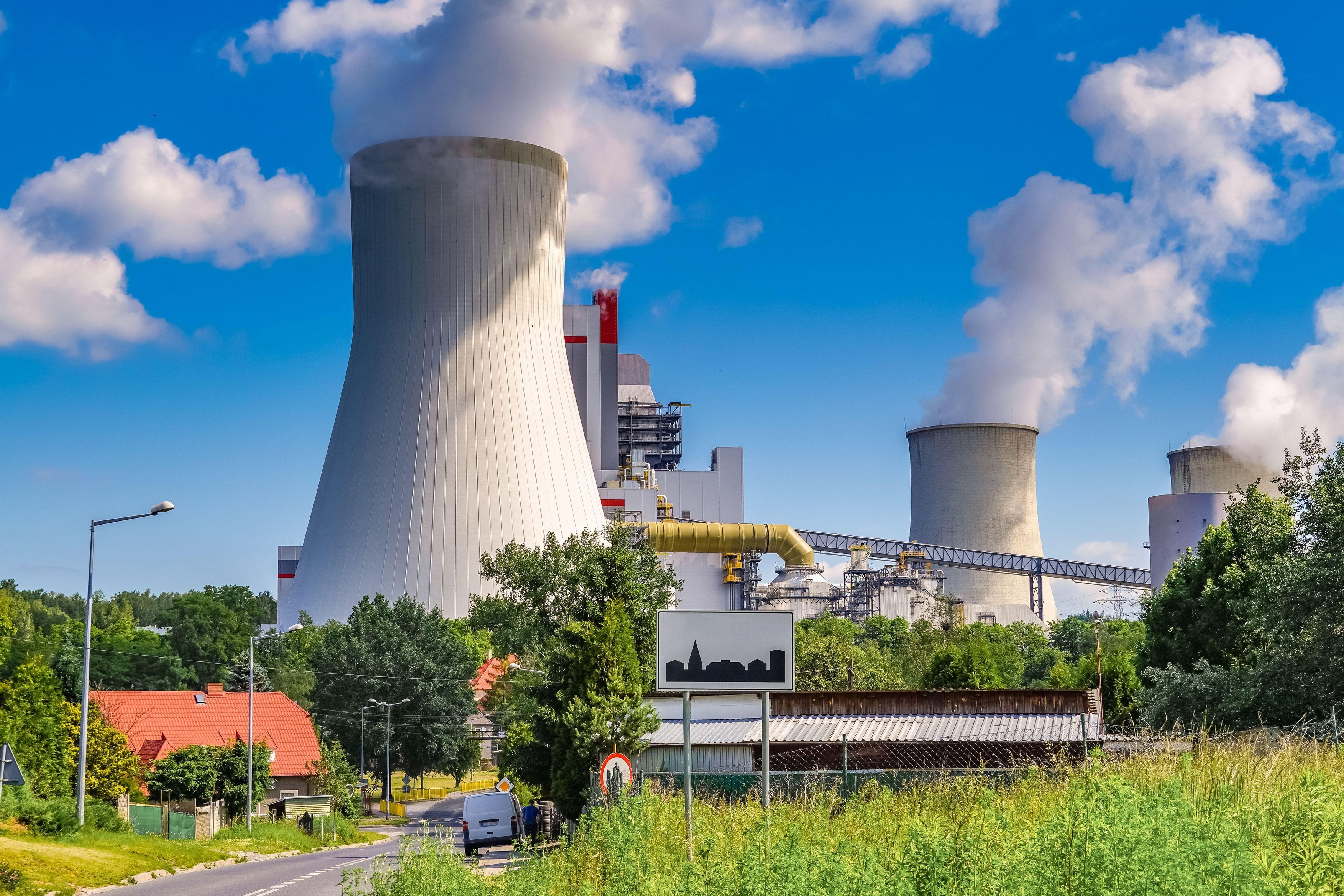 Combustibilii fosili sunt subvenționați cu 13 milioane de dolari pe minut, în ciuda crizei climatice