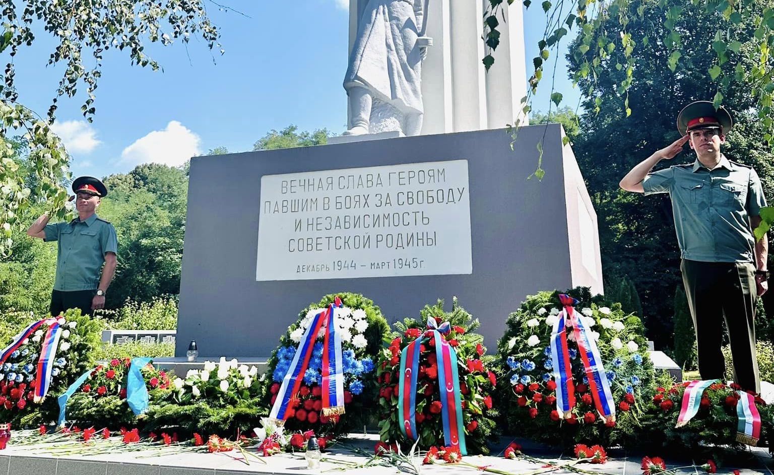 Un monument dedicat soldatului sovietic, renovat și inaugurat într-un oraș din Ungaria. Autoritățile locale nu au participat