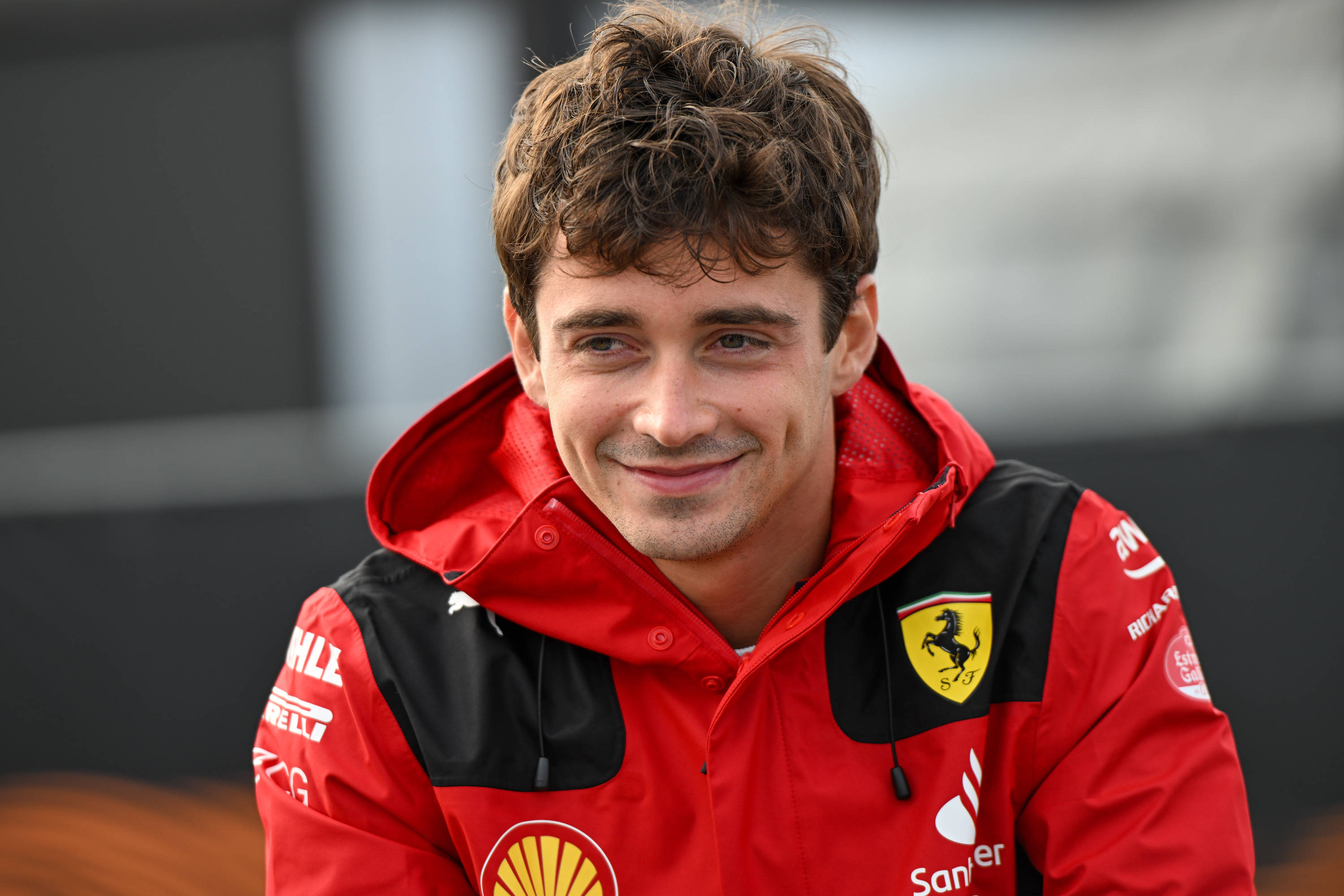 "Aș vrea eu să am un astfel de acord". Leclerc dezminte că și-ar fi prelungit contractul cu Ferrari pentru o sumă uriașă