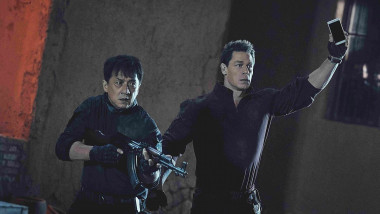 Jackie Chan și John Cena într-o scenă din filmul „Hidden Strike”
