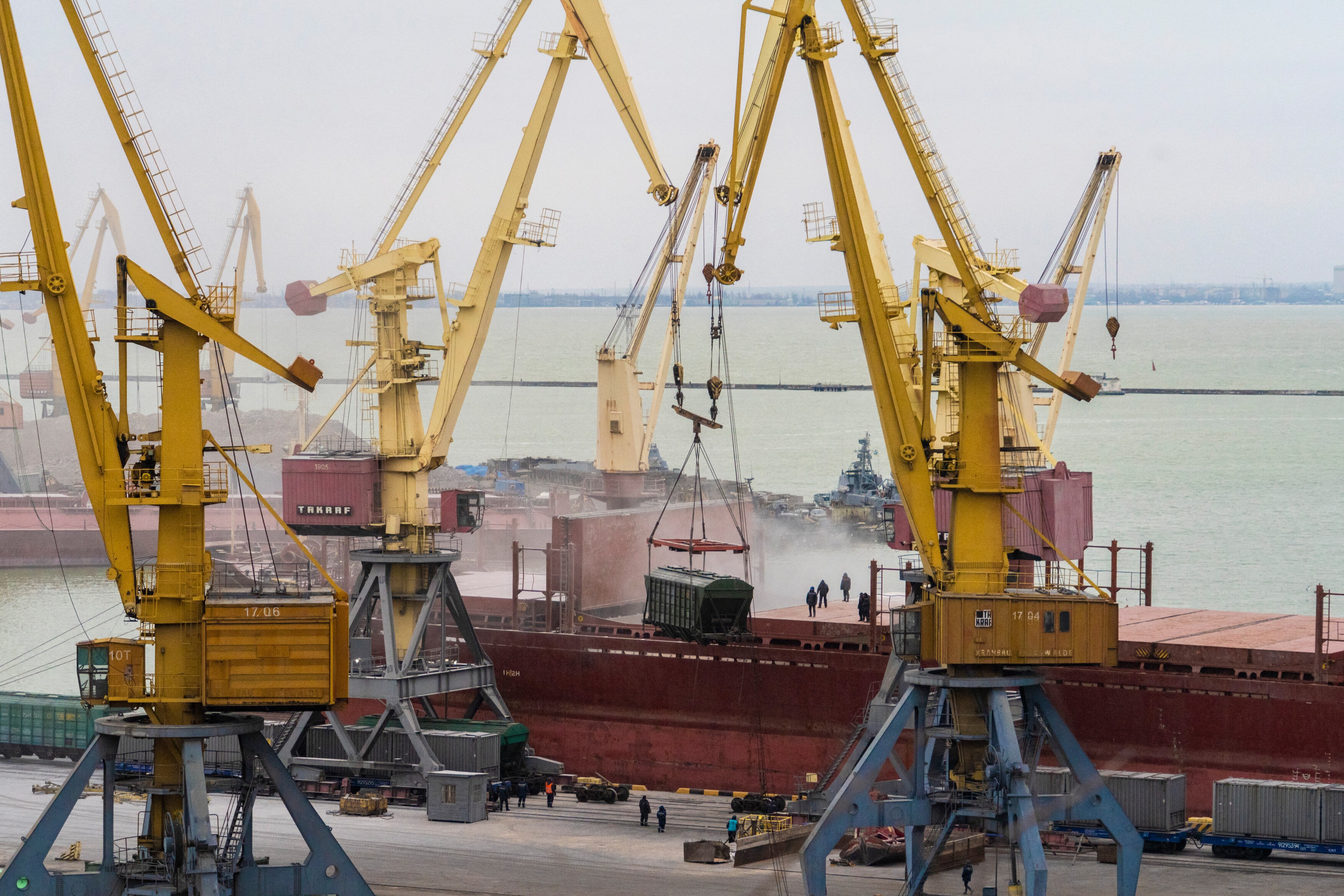 O a doua navă cargo a părăsit Odesa în pofida blocadei rusești. Nava se afla în port din februarie 2022