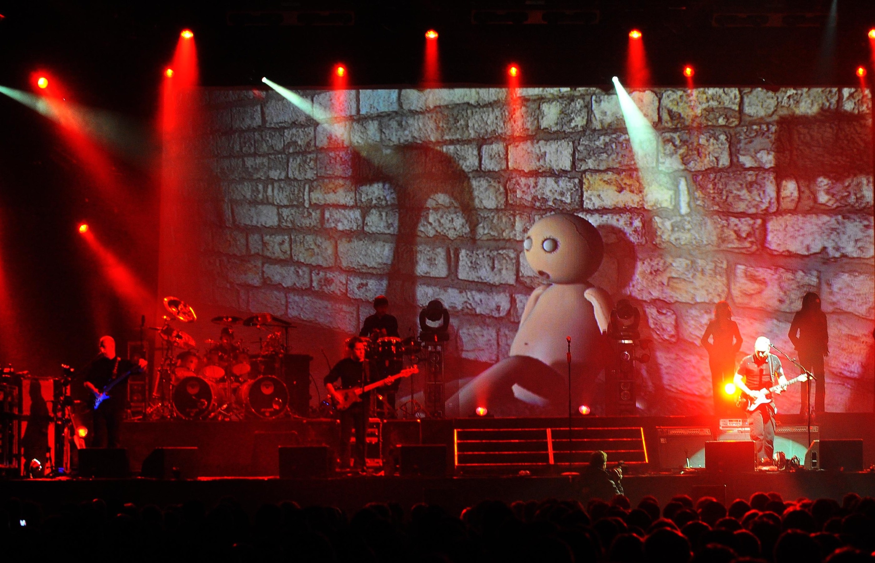 Oamenii de ştiinţă au reconstruit un cântec al formaţiei Pink Floyd folosind inteligenţa artificială