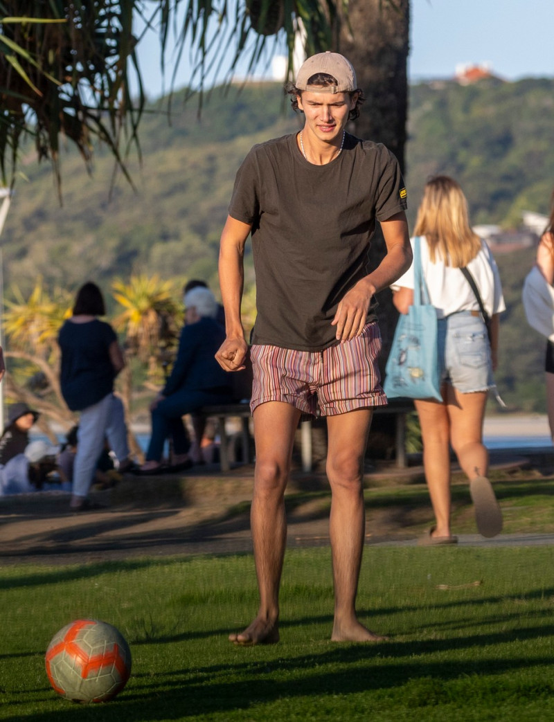 EXCLUSIVE: *NO DAILYMAIL ONLINE* Byron Bay Beers &amp; Beaches As Danish Royal Count Nikolai's Celebrates His 24th Birthday In Australia