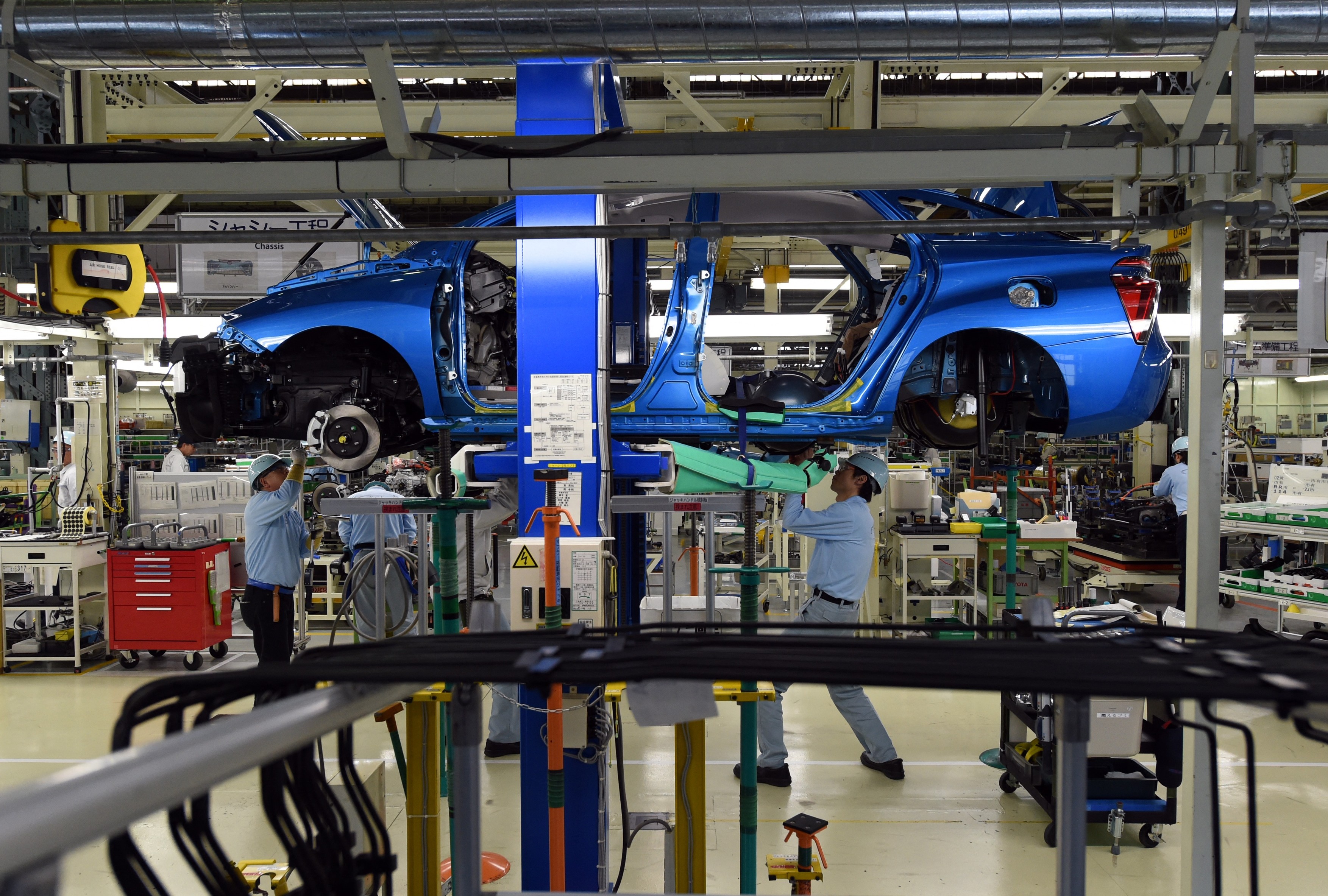 Unul dintre cei mai mari producători auto și-a suspendat operațiunile în Japonia