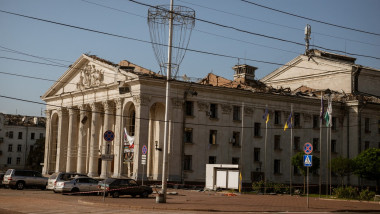 teatrul dinc Cernihov atacat de rusi