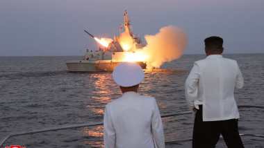 Kim Jong-Un a asistat la un test cu rachete strategice de croazieră (2)