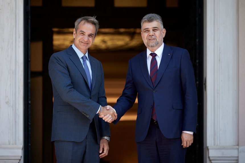 Marcel Ciolacu s-a întâlnit cu premierul grec Kyriakos Mitsotakis, la Atena: „Să ne apropiem de aderarea la Schengen”
