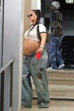 *EXCLUSIVE* Pregnant Rihanna and ASAP Rocky go to lunch in Beverly Hills **WEB MUST CALL FOR PRICING**