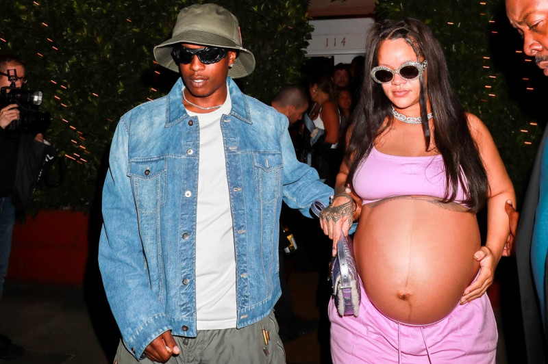 *EXCLUSIVE* Pregnant Rihanna and A$SP Rocky have dinner at Giorgio Baldi