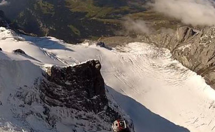 Alpinist judecat după ce și-a lăsat iubita să moară pe cel mai înalt munte din Austria. Gestul care i-a scandalizat pe procurori