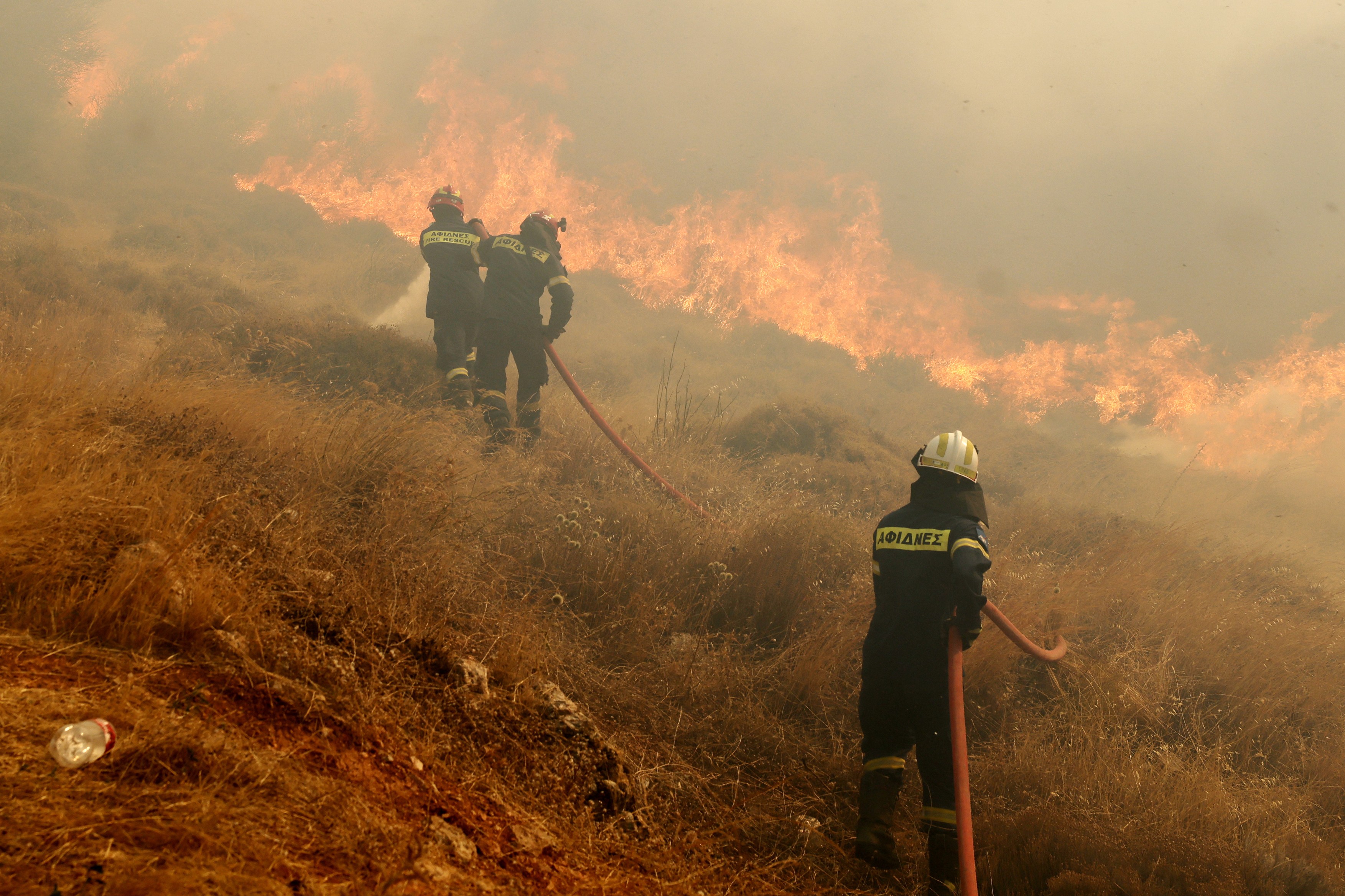Pompierii din Grecia s-au luptat cu peste 200 de incendii în ultimele 48 de ore. Val de căldură în Europa, la sfârșitul verii