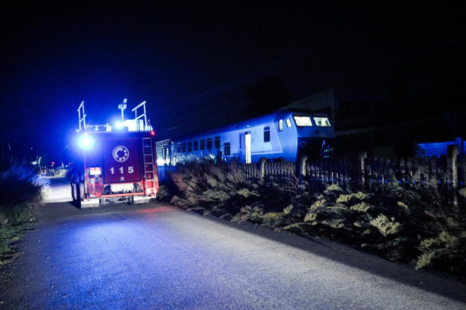++ Un treno regionale investe e uccide 5 operai nel Torinese ++
