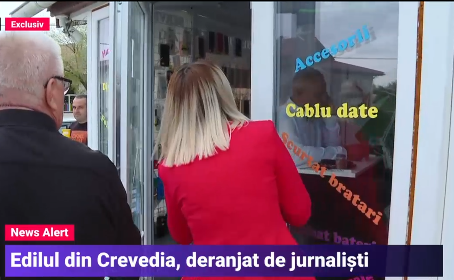 Primarul din Crevedia se ascunde când e întrebat despre terenul acordat unui apropiat. „Puteam să intru în primărie să nu răspund”