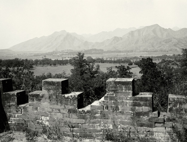 View from the Great Wall of China near Beijing / Photo, 1906