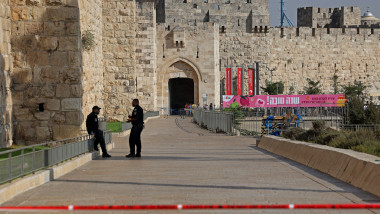 Un adolescent palestinian a înjunghiat doi oameni la Ierusalim