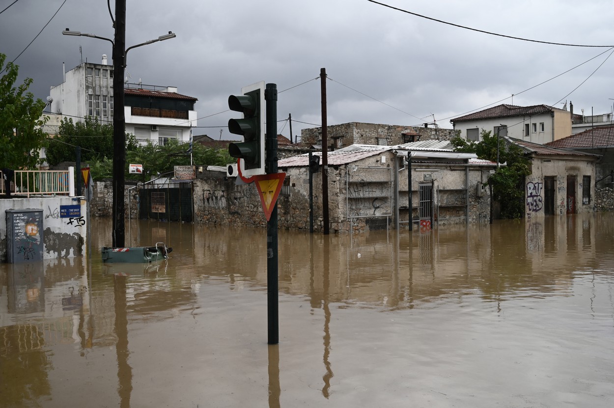 Record de precipitații în Grecia. Meteorologii spun că este un fenomen „fără precedent”