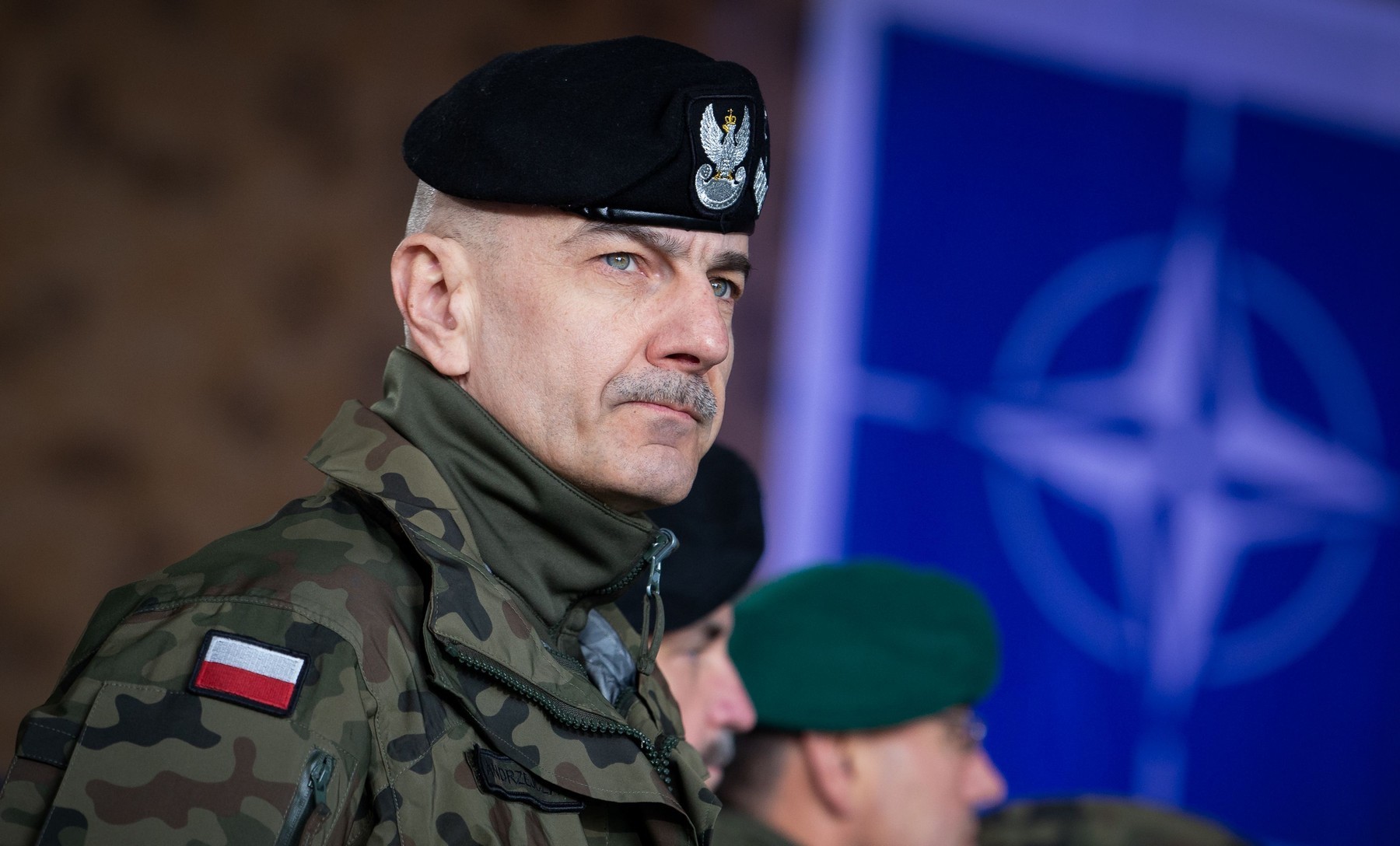 Șeful Statului Major al armatei poloneze cere un răspuns mai dur NATO la amenințările Rusiei: „Avem de-a face cu bandiţi și nebuni”