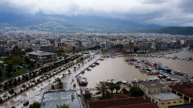 Griechenland - Region Thessalien, katastrophale Überschwemmungen nach schwerem Sturm und riesigen Wassermassen durch Reg