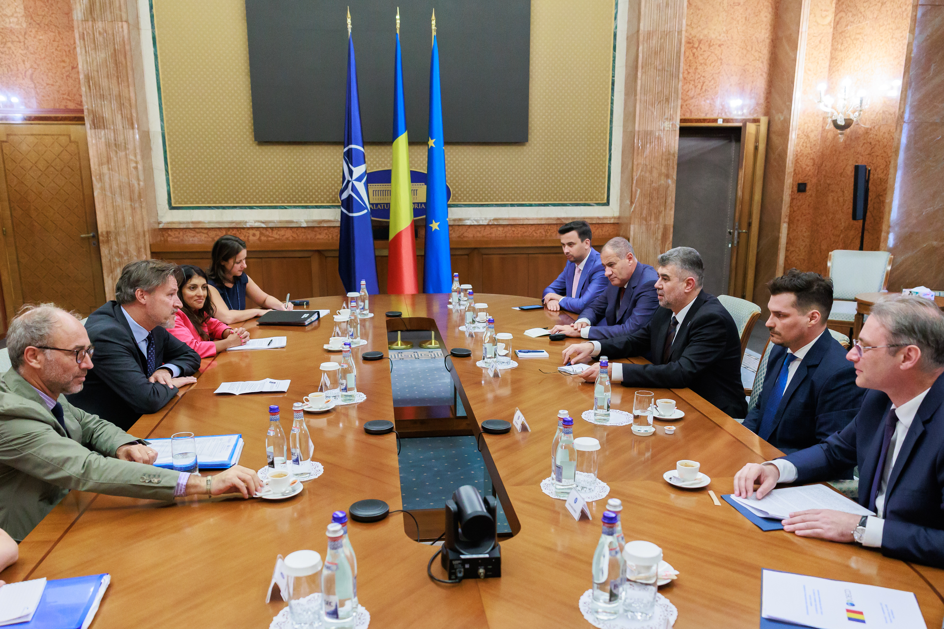 "Aderarea la OCDE este prioritatea de prim rang a Guvernului". Marcel Ciolacu s-a întâlnit cu secretarul adjunct al Organizației