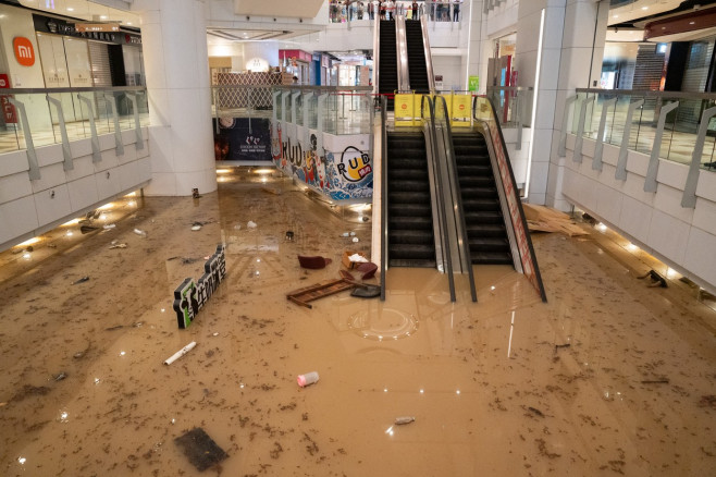 inundatii-hongkong-profimedia11