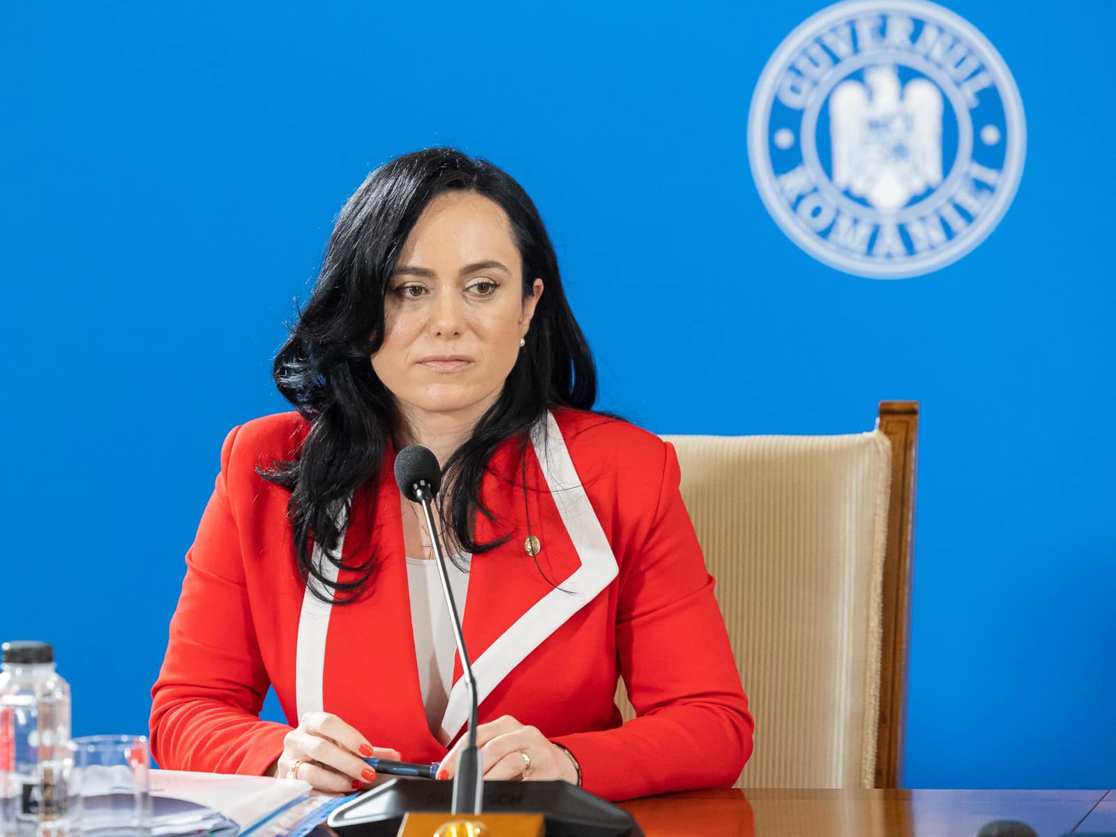 Ministrul Muncii: Banii pentru creşterea pensiilor din 2024 sunt prevăzuţi în buget. Cât vor primi în plus pensionarii