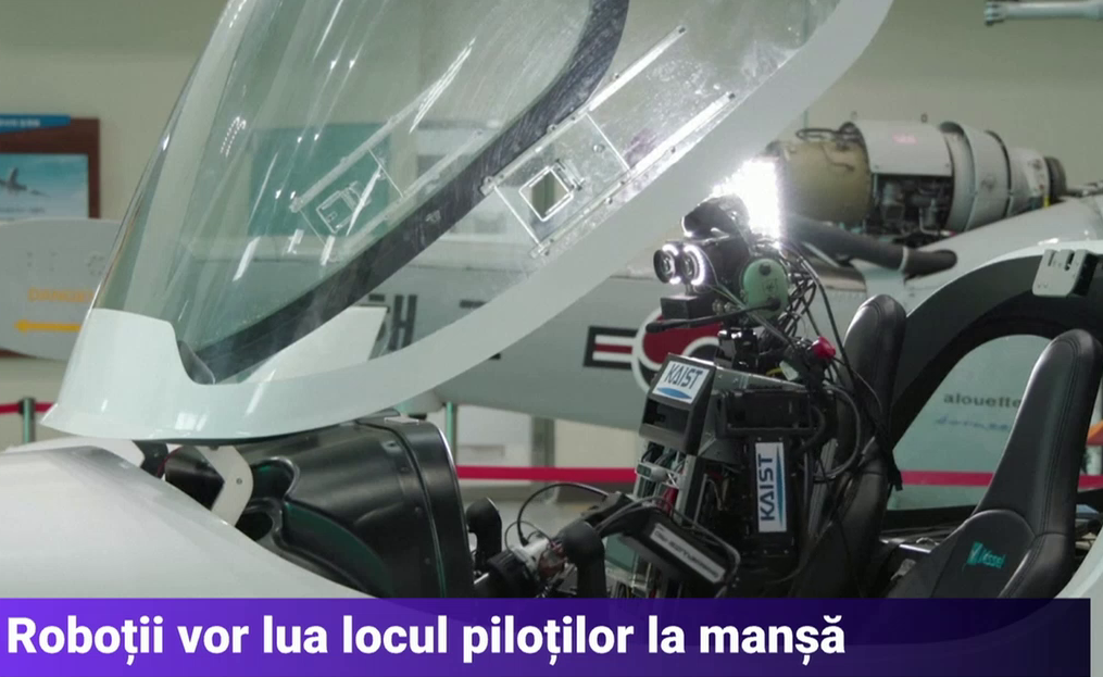 „Poate să înțeleagă și să memoreze fiecare cuvânt din manual”. Coreea de Sud a creat un robot umanoid capabil să piloteze un avion