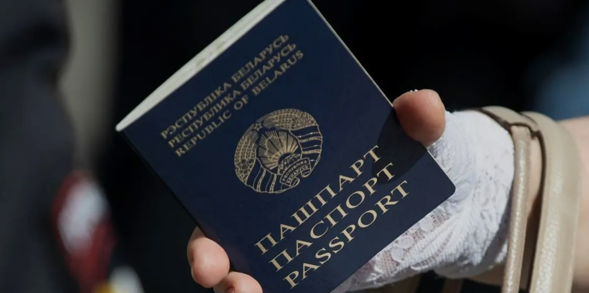 ONU denunță refuzul Belarus de a nu mai elibera pașapoarte belarușilor din exil