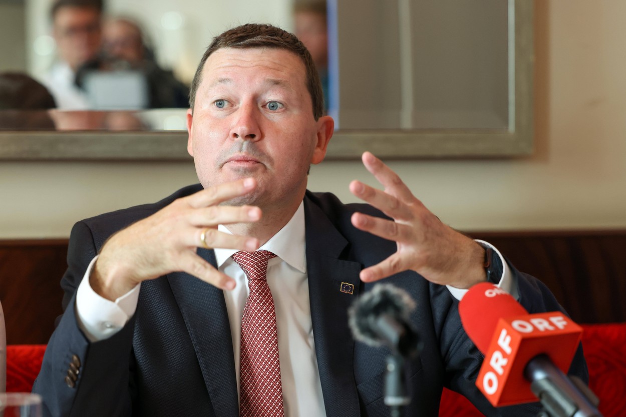 Comisia Europeană își convoacă ambasadorul de la Viena, după ce a acuzat Austria că plătește „bani însângerați” pentru gazul rusesc