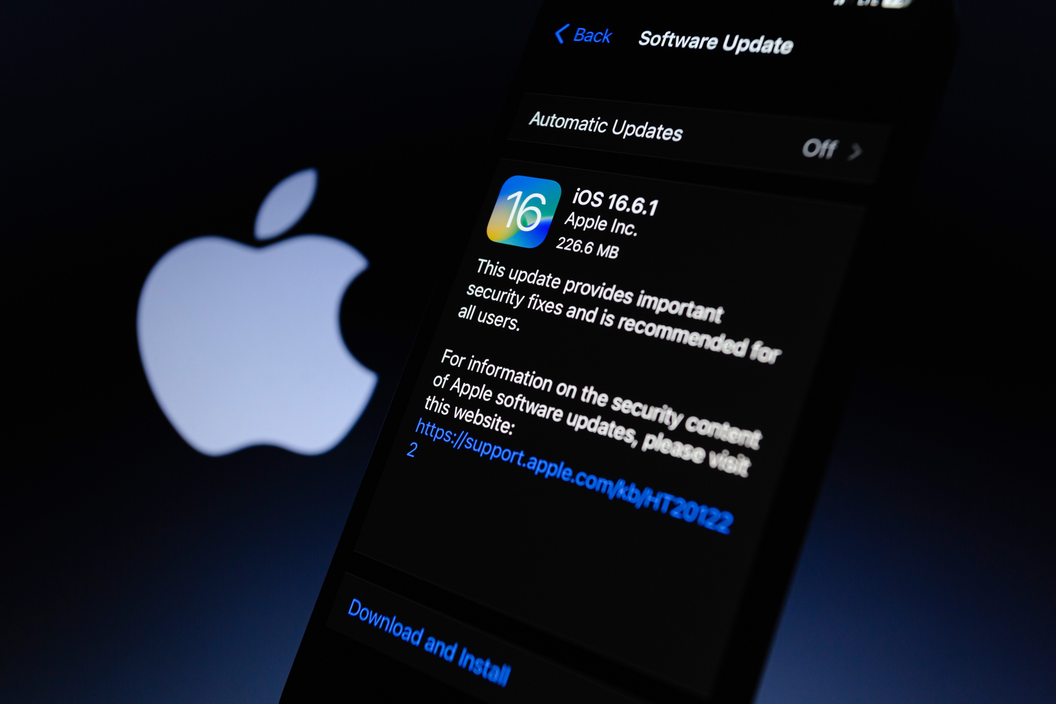 Alertă de securitate la Apple. Compania se teme că dispozitivele ar putea fi infectate cu softul de spionaj Pegasus