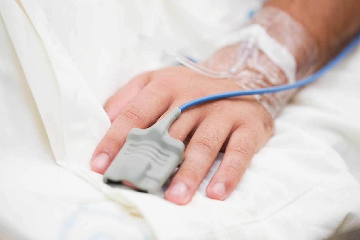 Destin tragic pentru doi frați din Brazilia: Au murit de cancer în aceeași zi, pe același pat de spital, la câteva ore distanță