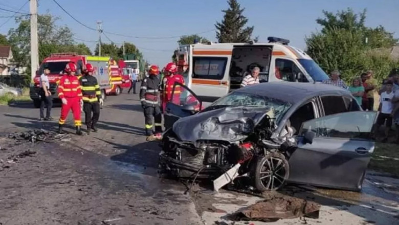 Un grav accident de circulație a avut loc sâmbătă dimineață, în comuna Mărunței, județul Olt.